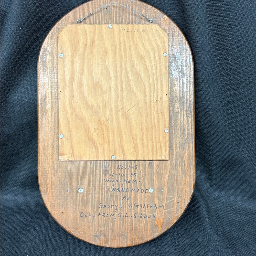 ASL “I Love You” wall shelf with mirror - Picture 5 of 6
